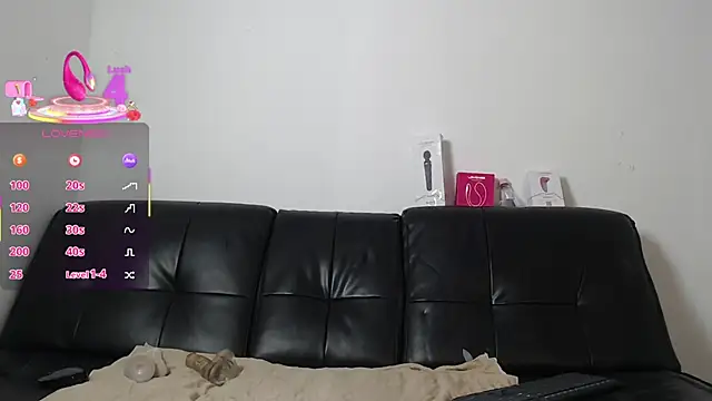 Snapshot of esmeralda-bk chatting on September 15, 9:33 pm esmeralda-bk online show from September 15, 9:33 pm