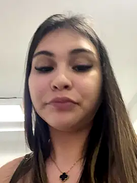 Snapshot of Aitana_Hilton_ chatting on October 4, 11:49 am Aitana Hilton online show from October 4, 11:49 am
