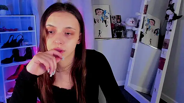 Sahara Shields online show from November 29, 10:41 am