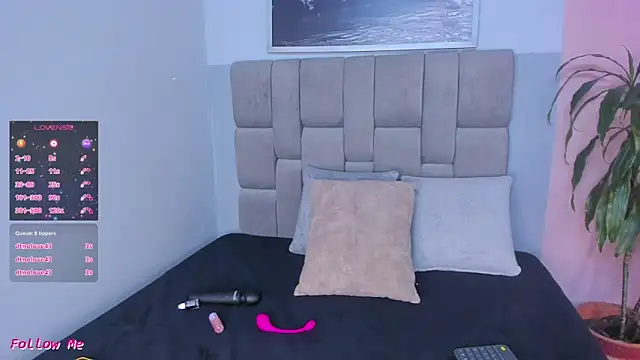 janna lopez  online show from December 20, 11:58 am