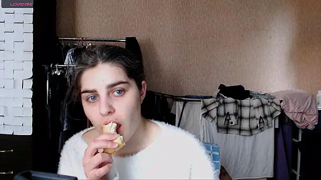  Roselina  online show from March 16, 11:47 am