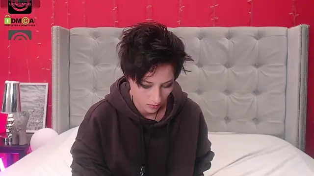 Snapshot of via_mayer_ chatting on September 12, 9:11 pm via mayer online show from September 12, 9:11 pm