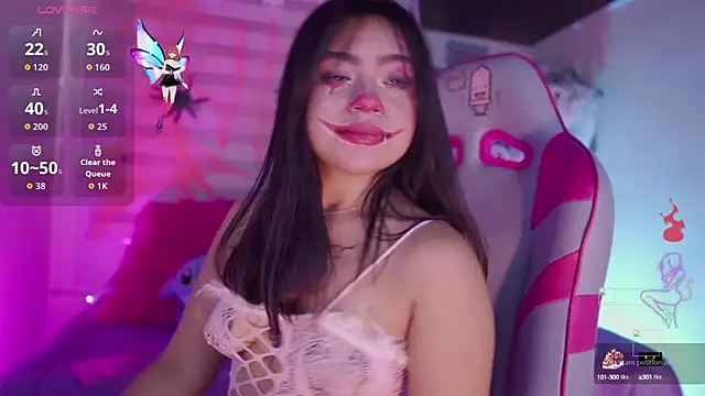 Snapshot of emma_soffia_ chatting on October 9, 7:07 pm emma soffia  online show from October 9, 7:07 pm