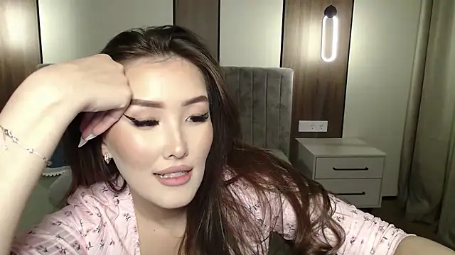 mystiksirenn online show from November 5, 3:28 pm