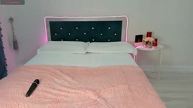 novaaskyy online show from February 10, 2:31 pm