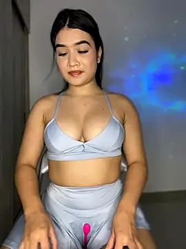 Snapshot of vane_foxxx chatting on September 16, 1:24 am vane foxxx online show from September 16, 1:24 am