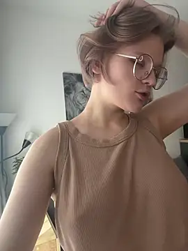 Snapshot of _JessieVibes chatting on October 7, 11:58 am JessieVibes online show from October 7, 11:58 am