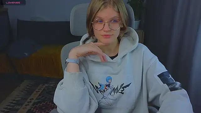 Snapshot of _JessieVibes chatting on October 4, 5:17 pm JessieVibes online show from October 4, 5:17 pm