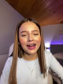 Snapshot of Sofia18_pinkk chatting on September 26, 10:40 pm Sofia18 pinkk online show from September 26, 10:40 pm