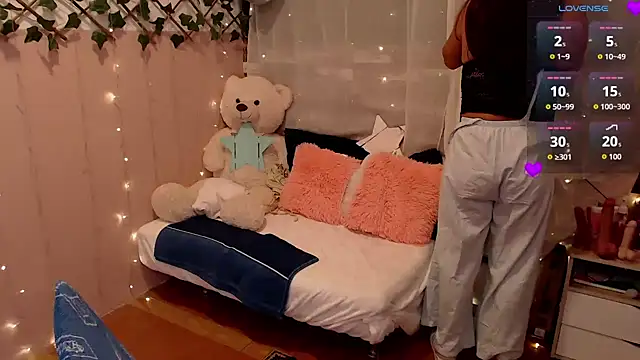 cute bunny95 online show from October 15, 1:14 pm