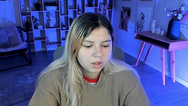 DiaAngell online show from October 13, 7:16 pm