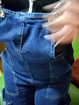 ilonna2025 online show from January 16, 9:44 pm