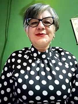 ilonna2025 online show from September 21, 7:18 am