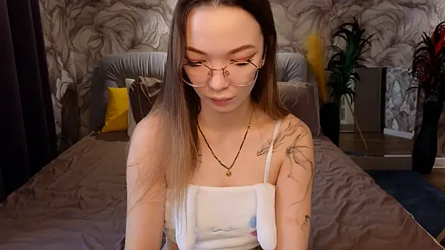 SusannJohnson online show from September 18, 12:20 am