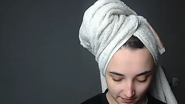 Eva Gloryy online show from January 11, 6:46 pm