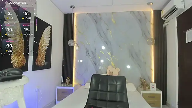 Snapshot of raven_li chatting on October 19, 9:28 pm raven li online show from October 19, 9:28 pm