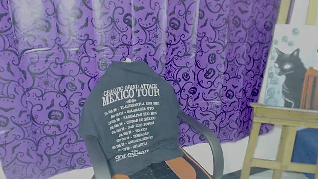 Snapshot of sharonnleon chatting on October 9, 9:19 pm sharonnleon online show from October 9, 9:19 pm
