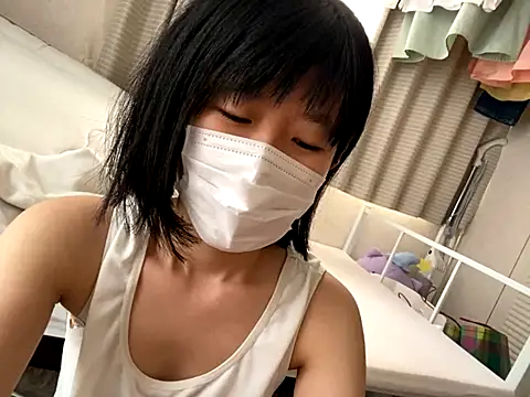 Snapshot of riri_riri_jp chatting on October 13, 5:10 am riri riri jp online show from October 13, 5:10 am
