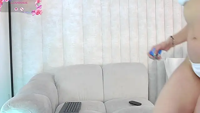 im helina online show from October 24, 12:12 pm