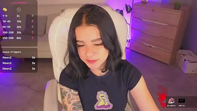 Nicole Foxx  online show from January 18, 8:16 pm