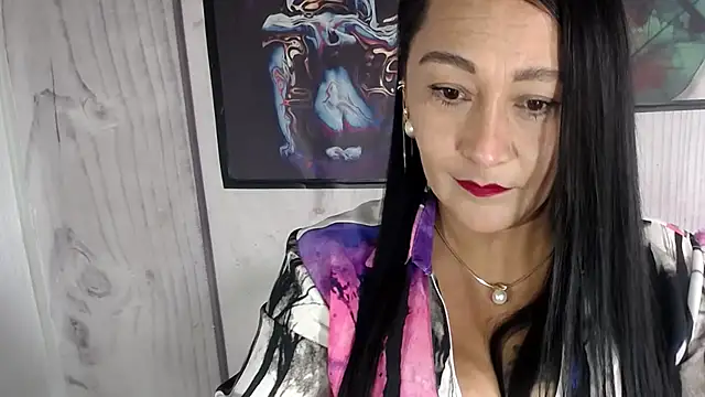 Snapshot of JULIANAWET69 chatting on October 19, 6:32 pm JULIANAWET69 online show from October 19, 6:32 pm