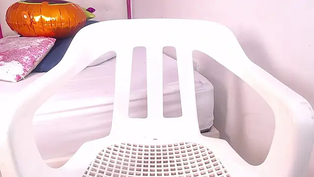 tinyy whore18 online show from November 4, 3:50 pm