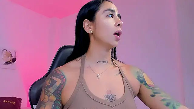 sophierooy22 online show from March 3, 12:38 am