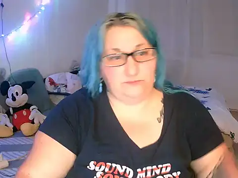 mayamayx online show from December 3, 6:10 pm