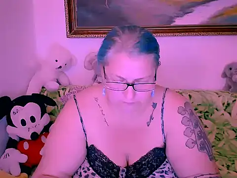 mayamayx online show from October 31, 3:27 pm