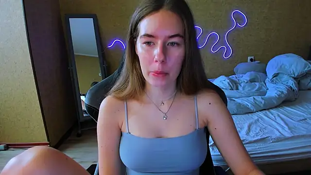 EmilyPaw online show from March 3, 7:47 am