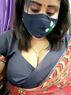 Queenflowerr online show from March 30, 8:08 pm