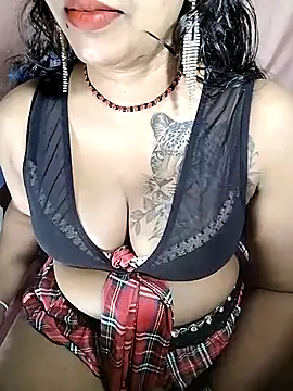 Snapshot of Sexy-Monikaa chatting on October 15, 11:13 am Sexy-Monikaa online show from October 15, 11:13 am
