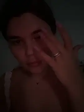 ella zzz online show from December 18, 2:00 pm