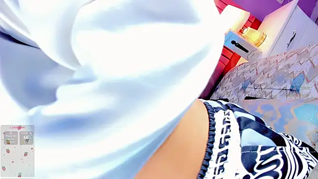 maryam-fox online show from November 9, 1:51 pm