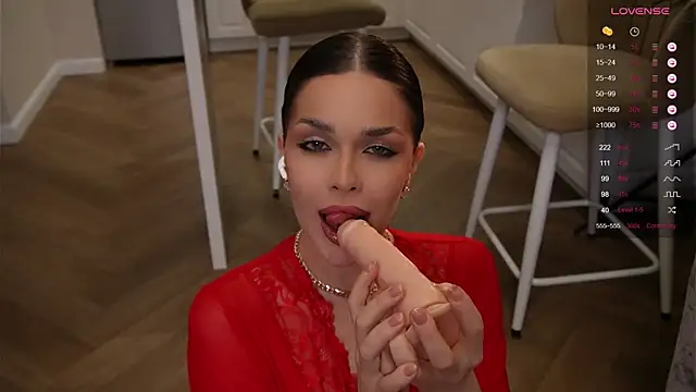 Sofa 01 online show from October 23, 3:29 pm