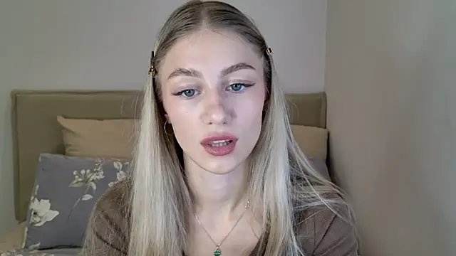 Snapshot of GabriellaOlsen chatting on October 14, 11:46 am GabriellaOlsen online show from October 14, 11:46 am