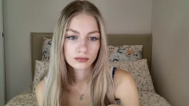 Snapshot of GabriellaOlsen chatting on October 9, 11:03 am GabriellaOlsen online show from October 9, 11:03 am