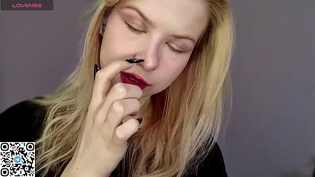 LynetHakes online show from March 28, 6:24 am