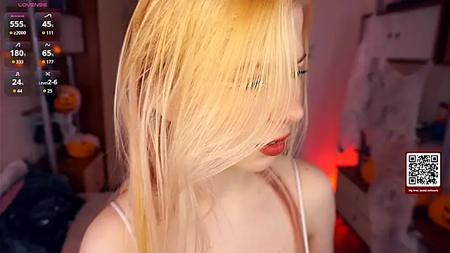 LynetHakes online show from November 5, 4:29 am