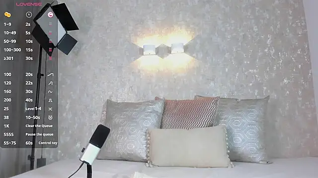 Snapshot of genesissara chatting on October 3, 12:27 am genesissara online show from October 3, 12:27 am