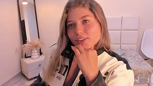 alaia greyy online show from February 13, 11:06 pm