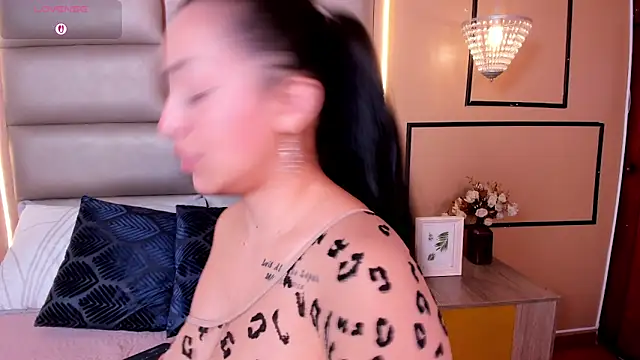 CAYLINCOLLINS online show from March 3, 3:12 am