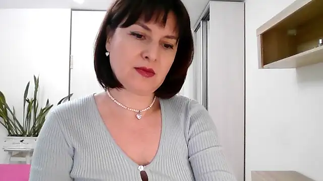 Victoria Glam online show from November 23, 7:15 pm