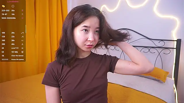 VeronaCritchlow online show from April 8, 7:54 am