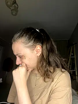 bunnythetailor online show from December 13, 9:43 pm