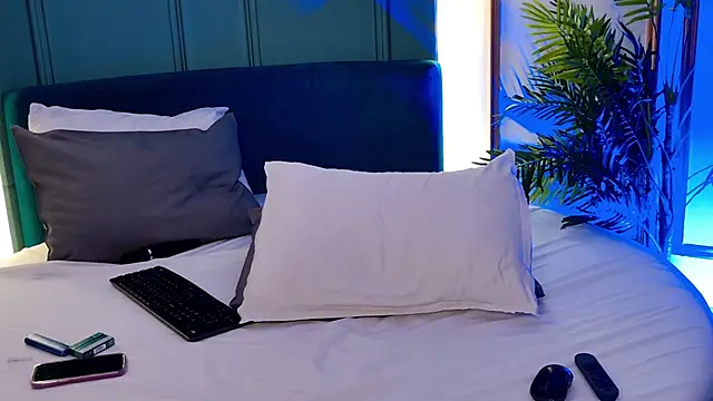 AylaPearl online show from November 29, 8:57 pm