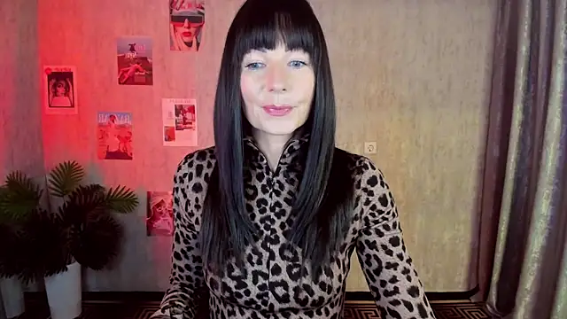 Snapshot of MonicaCheerful chatting on October 5, 12:32 pm MonicaCheerful online show from October 5, 12:32 pm