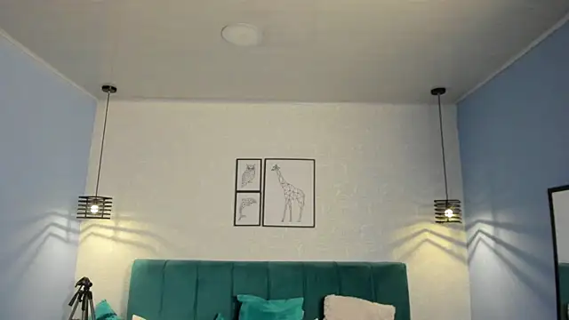 ninna curly online show from March 27, 3:52 am