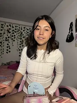 LiLy kIndly online show from October 22, 10:15 pm