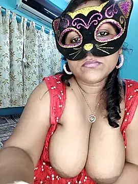 Snapshot of straightthing chatting on November 1, 8:24 pm straightthing online show from November 1, 8:24 pm